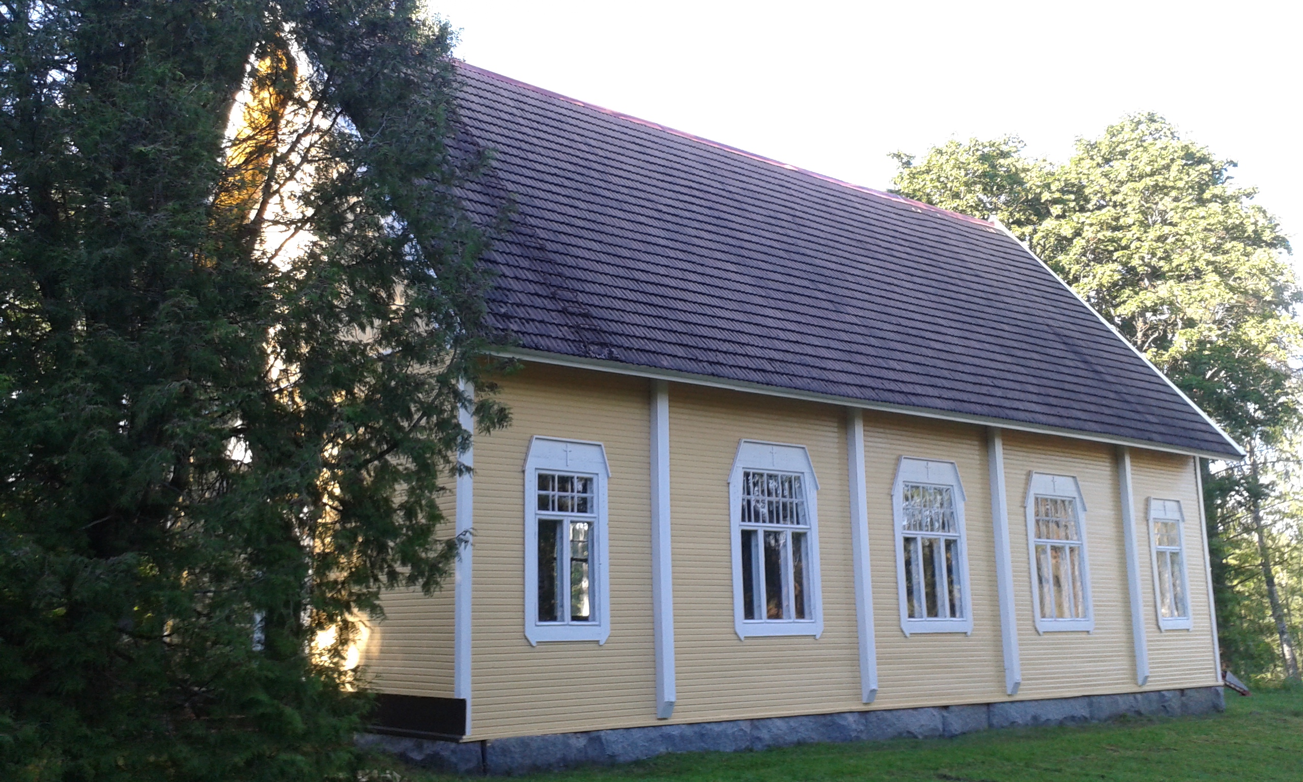Perhon rukoushuone, ulkokuva